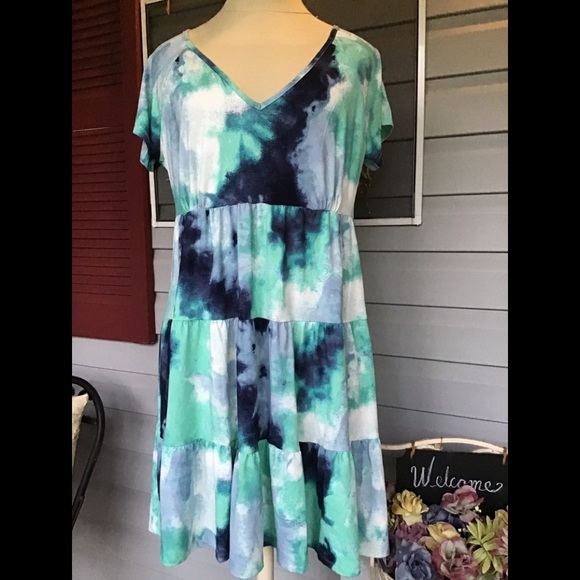 Dresses & Skirts - Women’s size large short sleeve dress